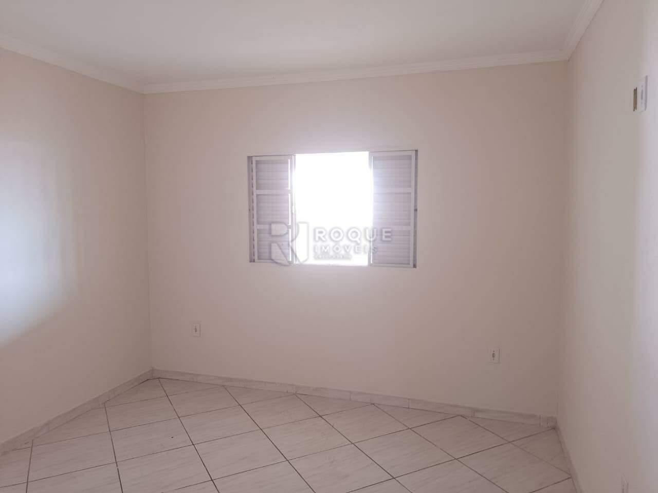 Casa Residencial para aluguel no bairro Jardim das Palmeiras: Dormitório 01 