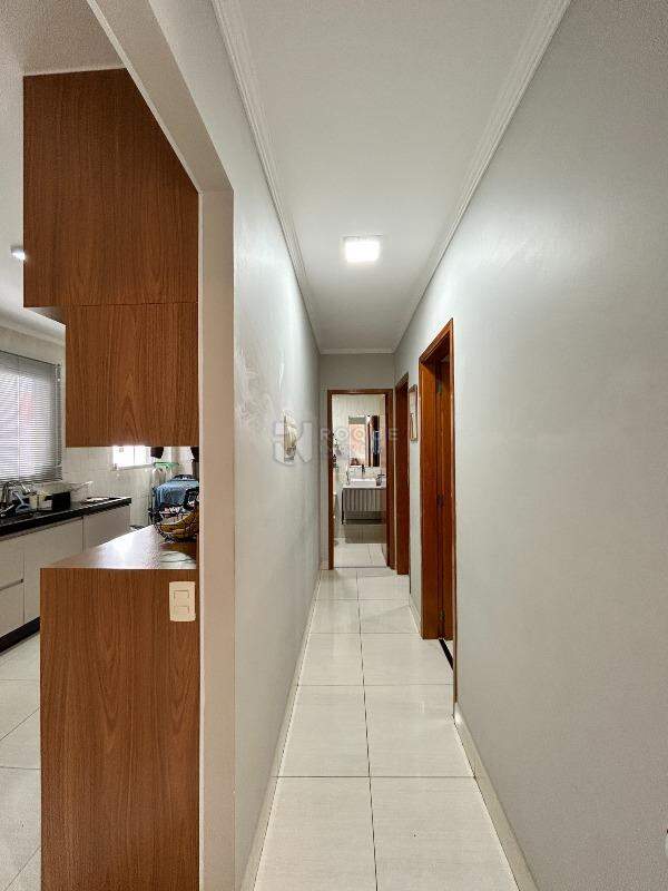 Apartamento para aluguel no bairro Chácaras Antonieta: Hall 