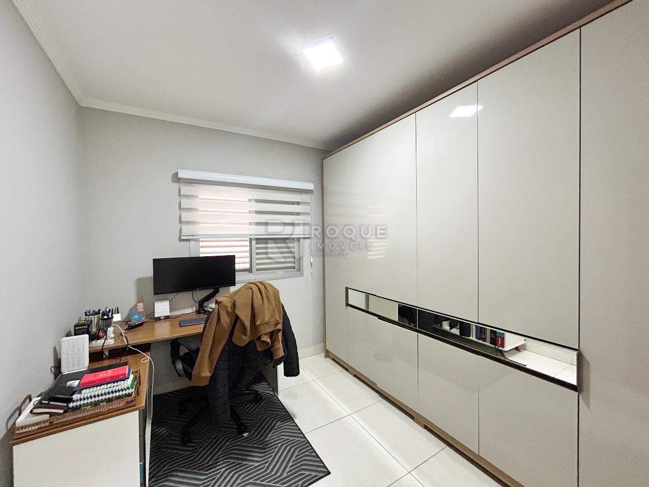 Apartamento para aluguel no bairro Chácaras Antonieta: Dormitório 2