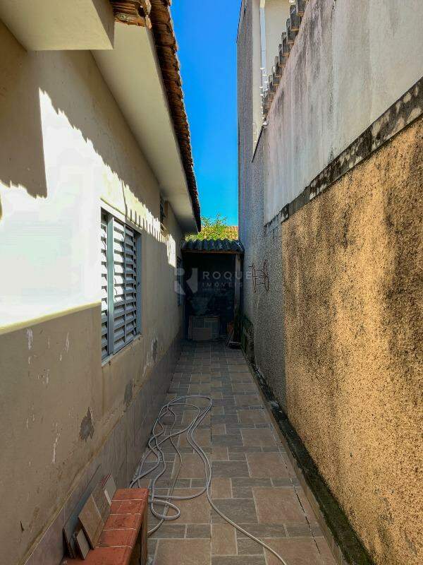 Casa Residencial para aluguel no bairro Vila Camargo: Corredor 2