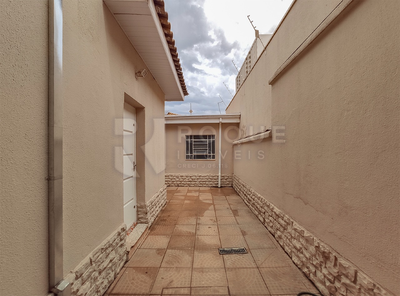 Casa Comercial para aluguel no bairro Centro: Corredor 