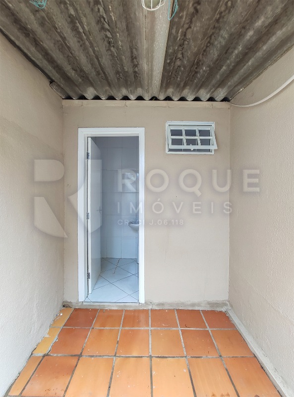 Casa Comercial para aluguel no bairro Centro: Fundo 