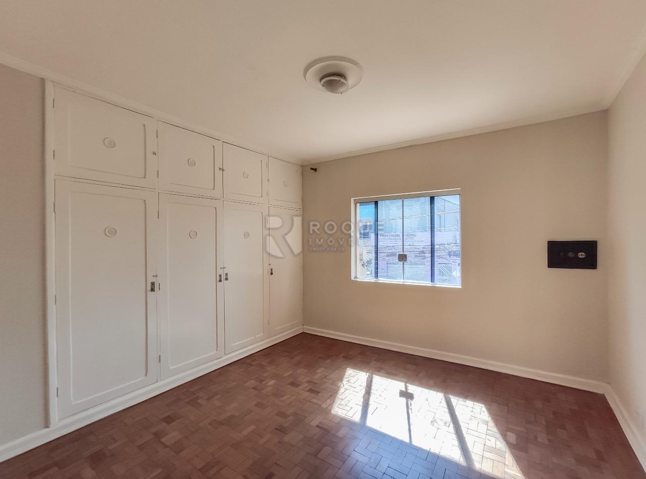 Casa Comercial para aluguel no bairro Centro: Dormitório 1 segundo andar