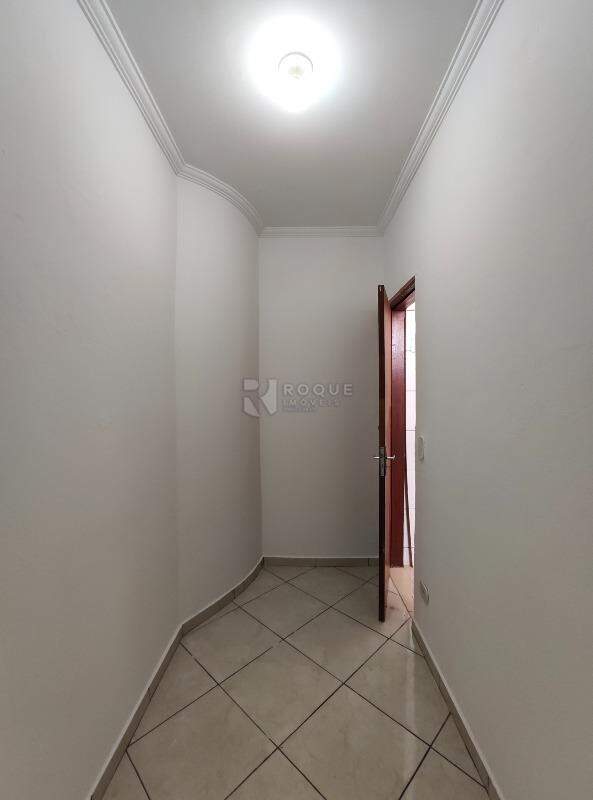 Casa Residencial para aluguel no bairro Jardim Manacá: Closet dormitório 1