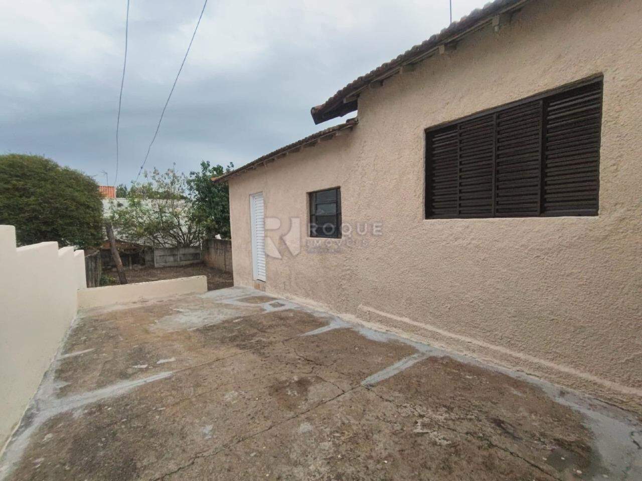 Casa Residencial para aluguel no bairro Vila Queiroz: Quintal