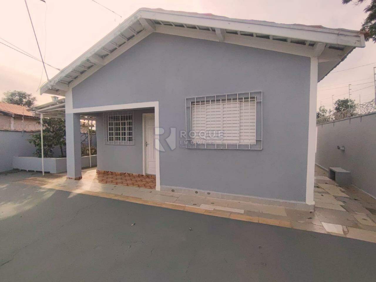Casa Residencial para aluguel no bairro Vila São Luiz: Quintal