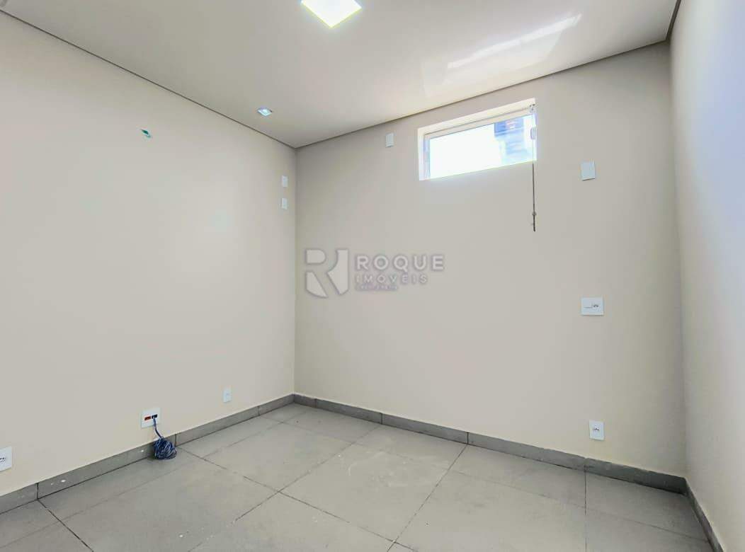 Salão para aluguel no bairro Vila Cristovam: Sala 01