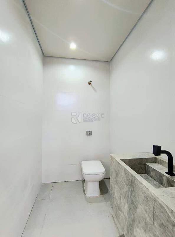 Salão para aluguel no bairro Vila Cristovam: Wc social 