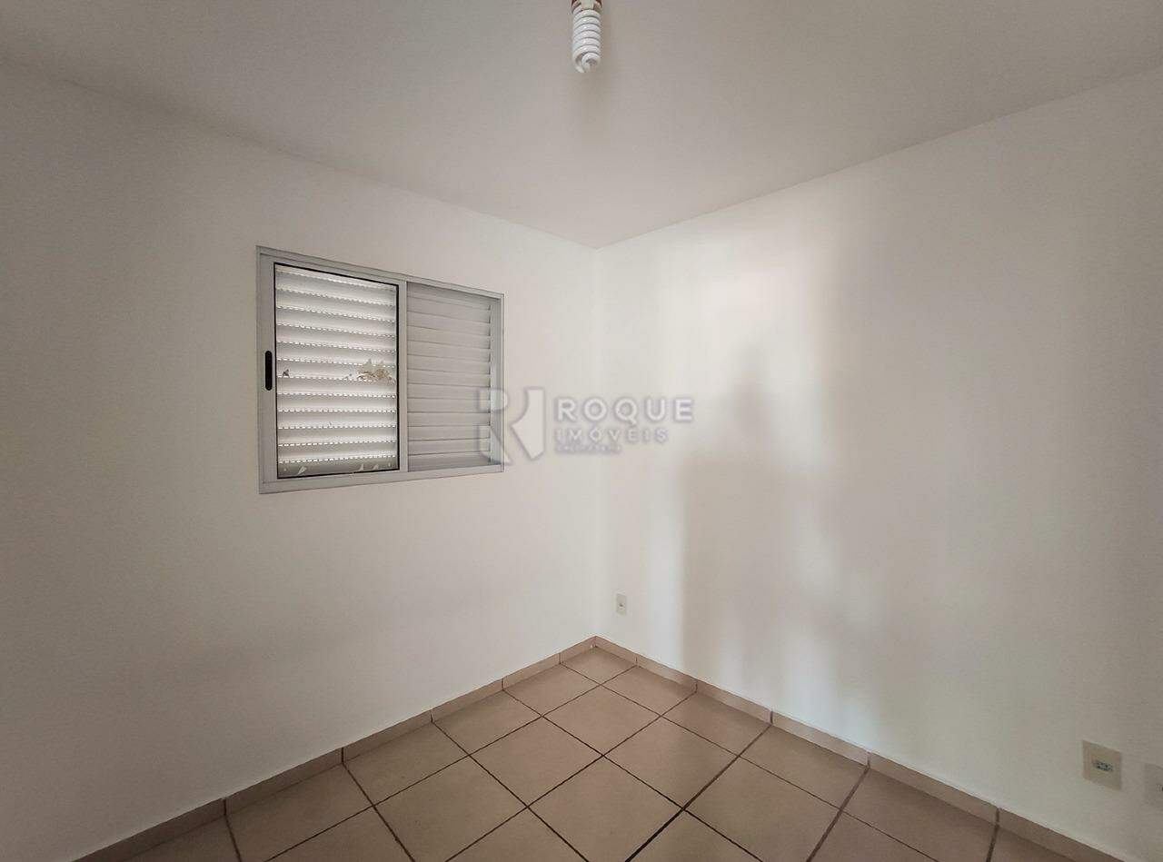 Apartamento para aluguel no bairro Chácaras Antonieta: Dormitório 2