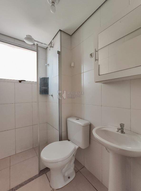 Apartamento para aluguel no bairro Chácaras Antonieta: WC social