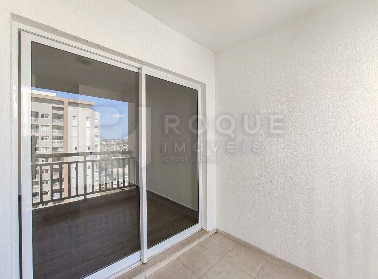 Apartamento para aluguel no bairro Desmembramento Oscar Antonio Breda: Sacada