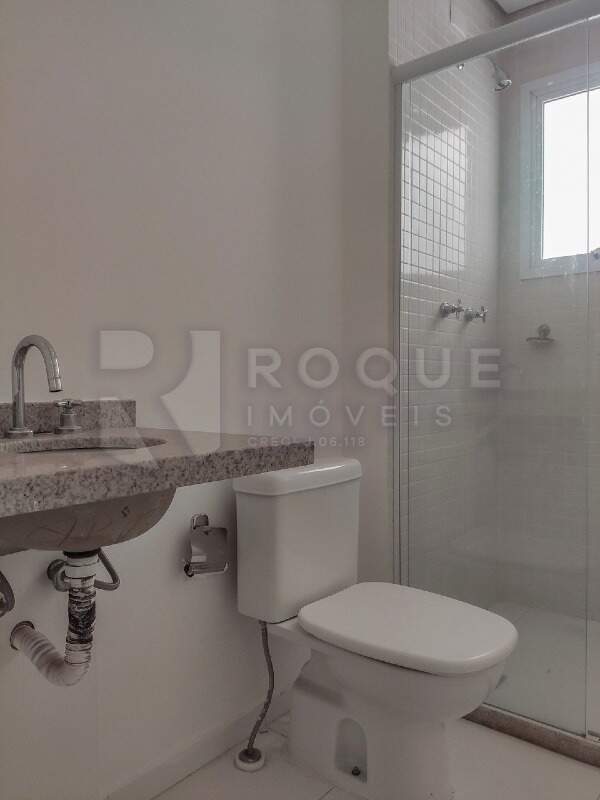 Apartamento para aluguel no bairro Desmembramento Oscar Antonio Breda: WC social