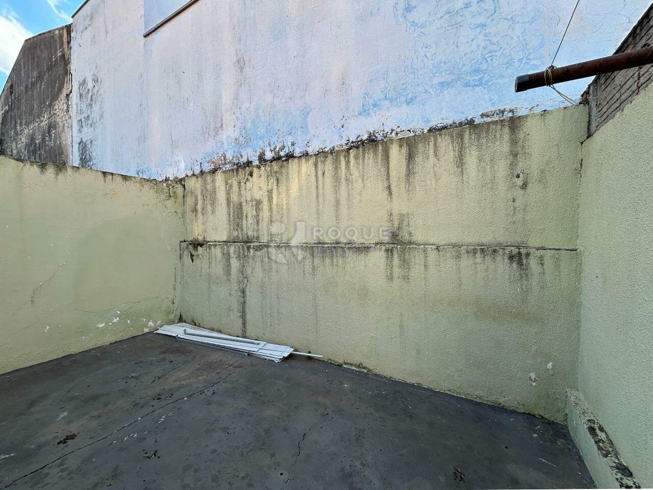 Casa Residencial para aluguel no bairro Vila Teixeira Marques: Fundo 