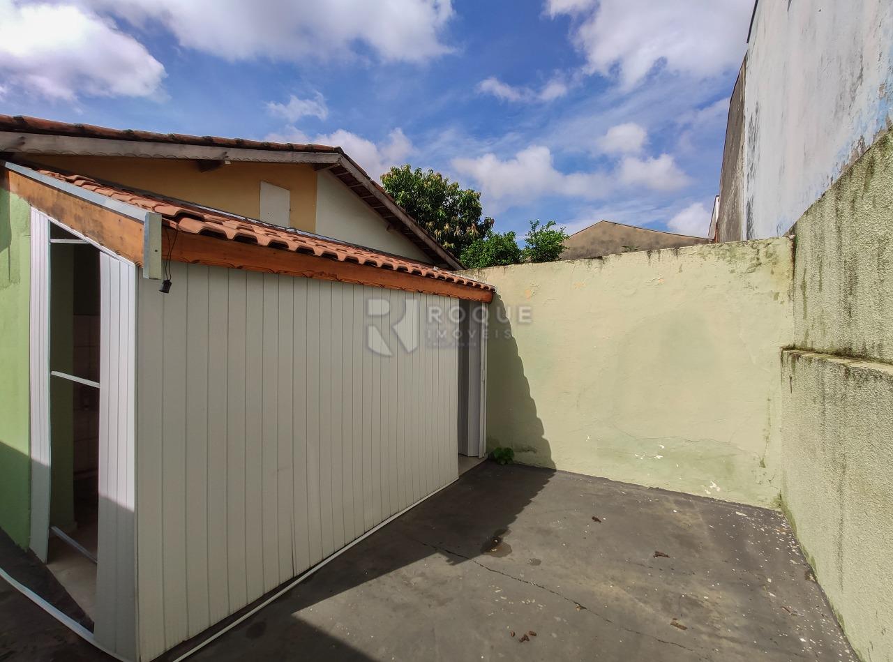 Casa Residencial para aluguel no bairro Vila Teixeira Marques: Fundo 