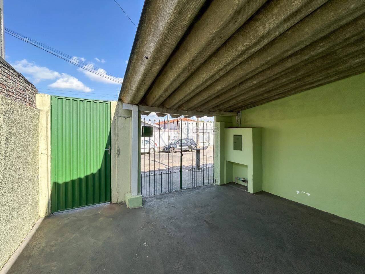 Casa Residencial para aluguel no bairro Vila Teixeira Marques: Frente 
