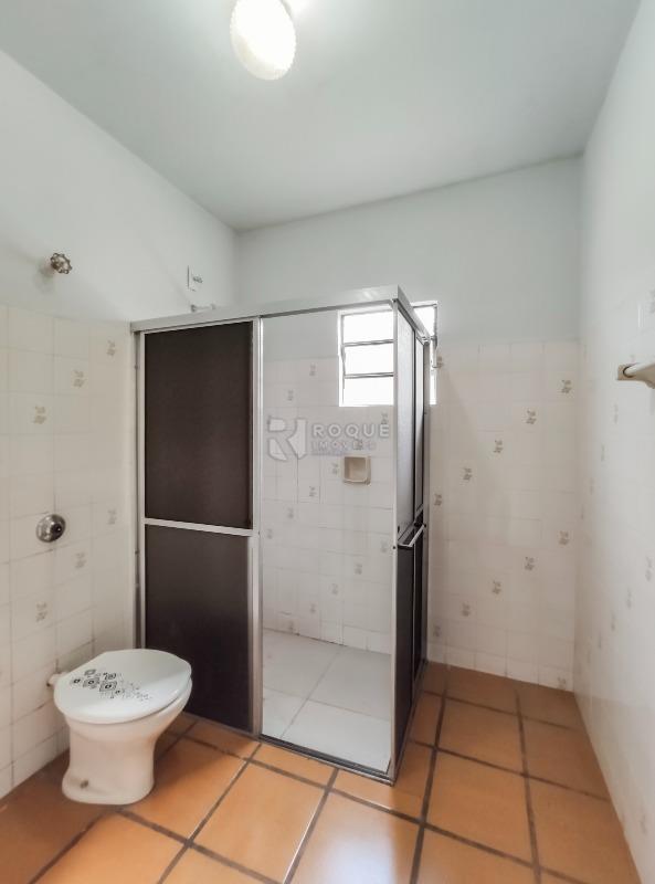 Casa Residencial para aluguel no bairro Vila Teixeira Marques: WC social 