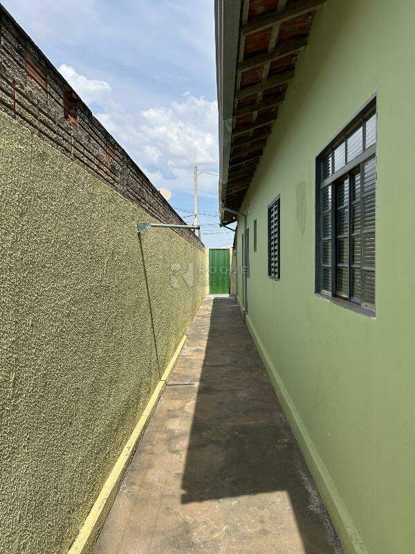 Casa Residencial para aluguel no bairro Vila Teixeira Marques: Corredor 