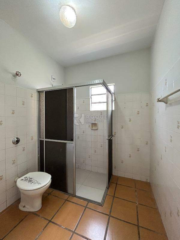 Casa Residencial para aluguel no bairro Vila Teixeira Marques: WC social 
