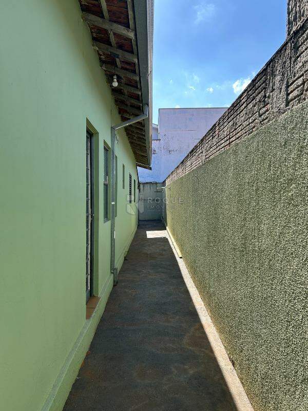 Casa Residencial para aluguel no bairro Vila Teixeira Marques: Corredor 