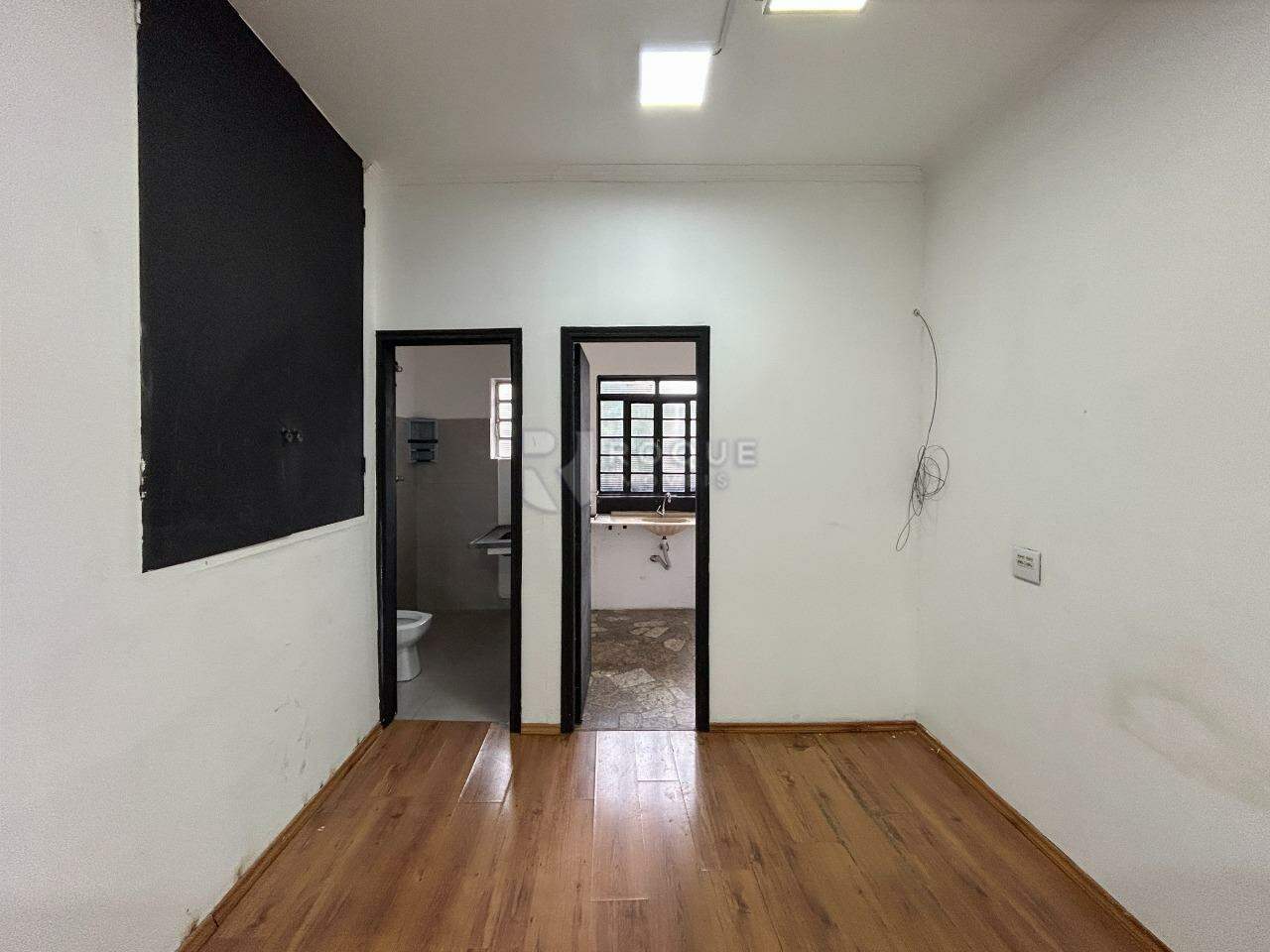 Salas/Conjuntos para aluguel no bairro Centro: Sala 