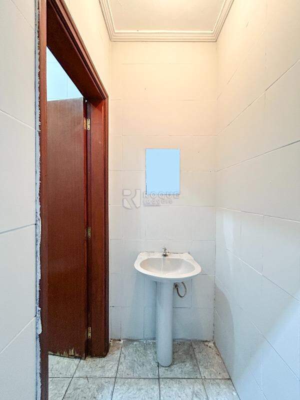 Barracão/Galpão para aluguel no bairro Jardim Esmeralda: Lavabo 2