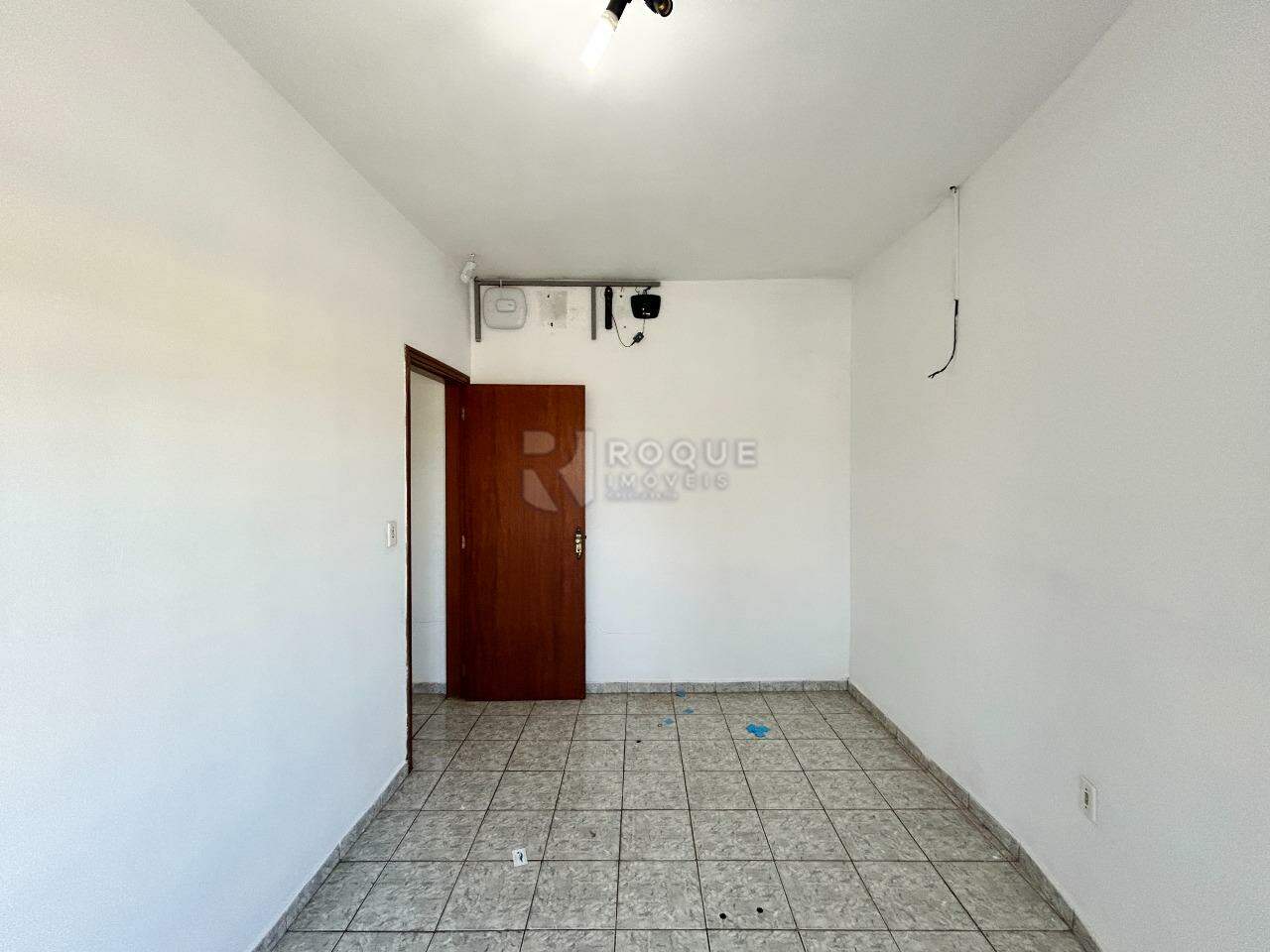 Barracão/Galpão para aluguel no bairro Jardim Esmeralda: Sala 2 segundo andar 