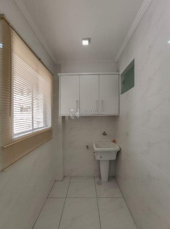 Apartamento para aluguel no bairro Chácaras Antonieta: Área de serviço