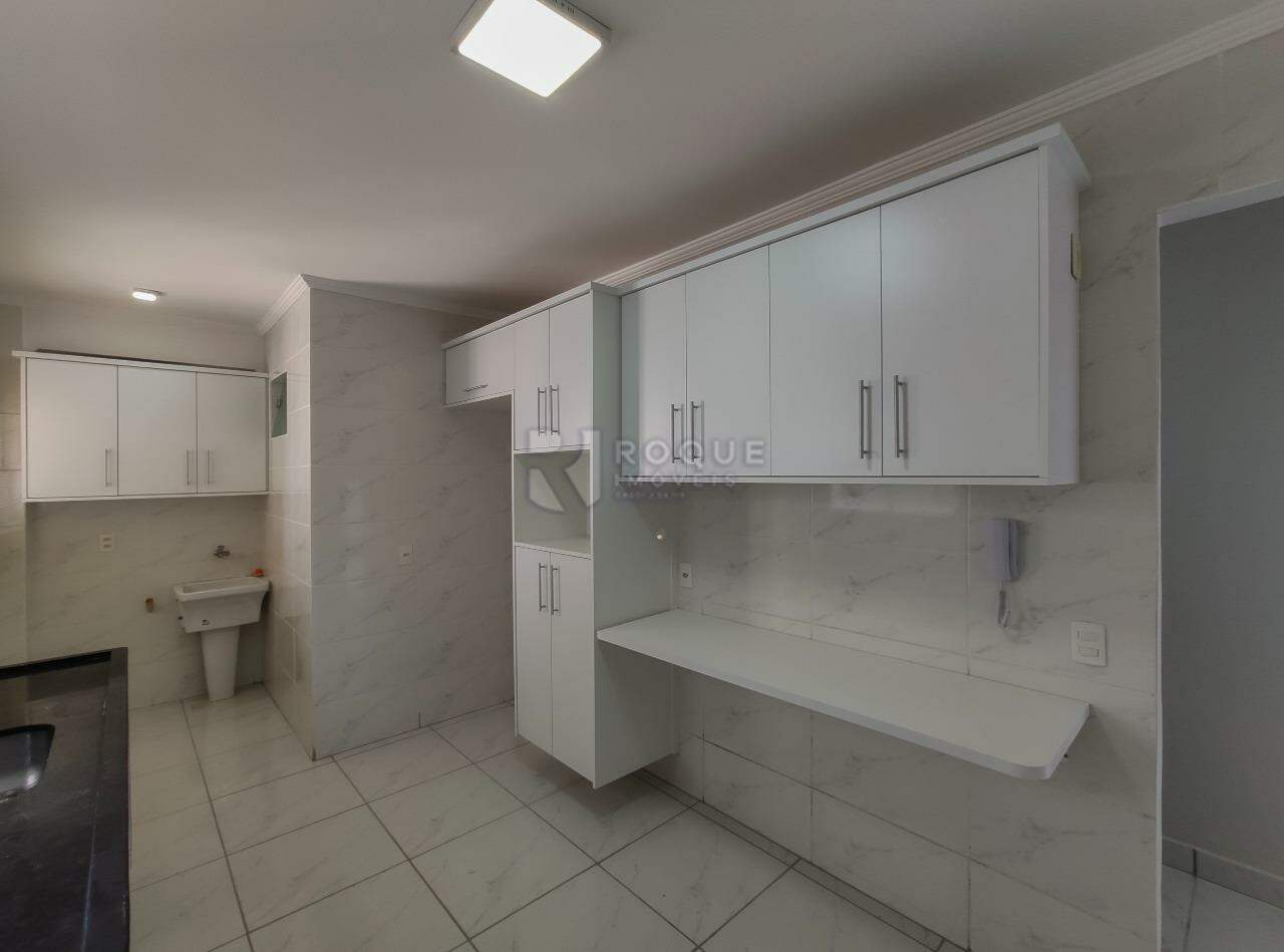 Apartamento para aluguel no bairro Chácaras Antonieta: Cozinha