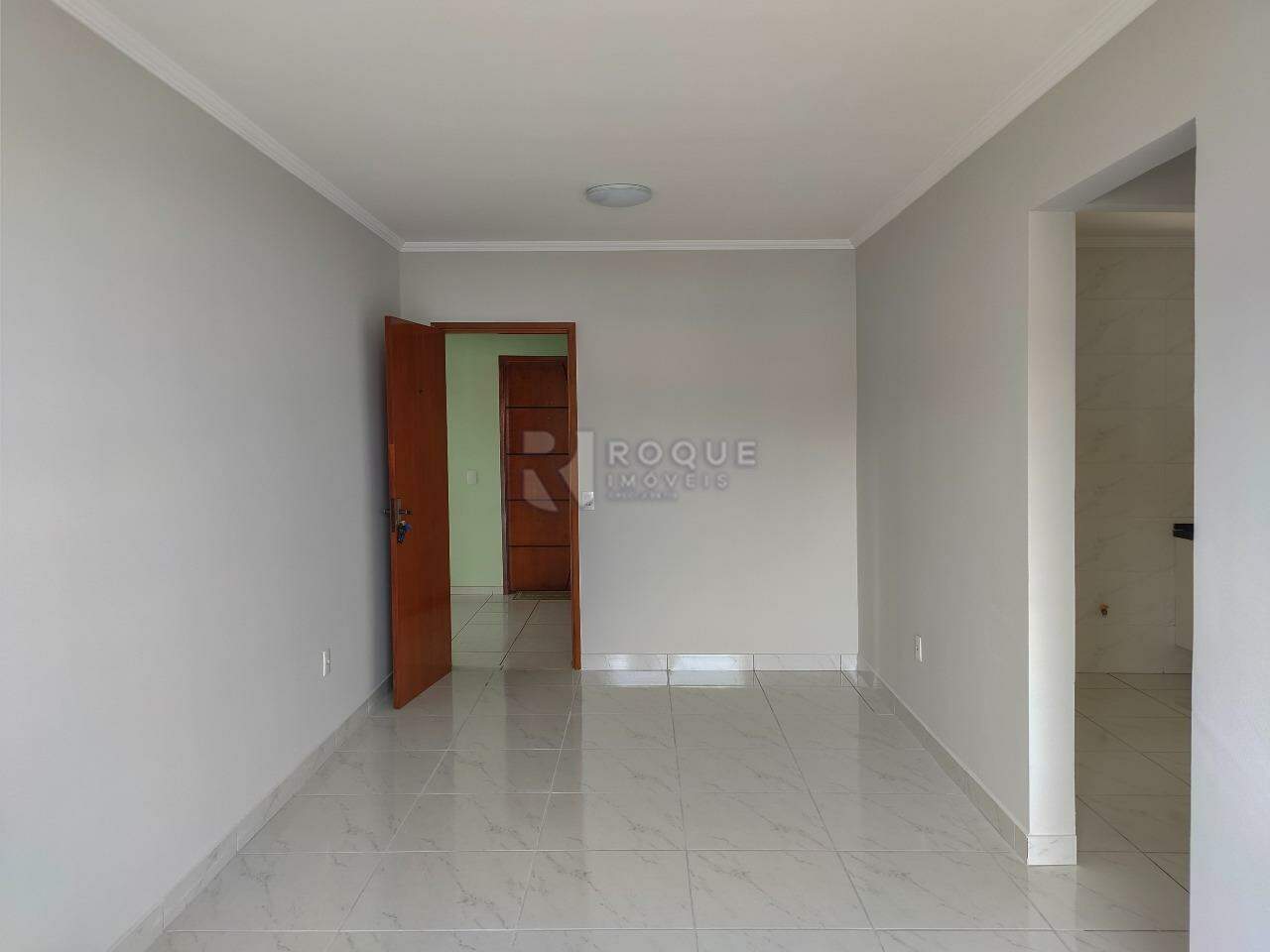 Apartamento para aluguel no bairro Chácaras Antonieta: Sala
