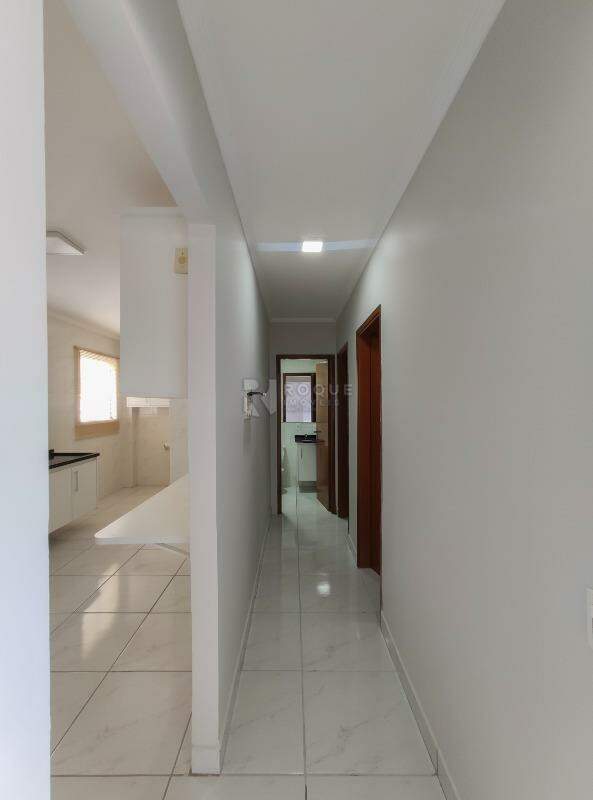 Apartamento para aluguel no bairro Chácaras Antonieta: Hall
