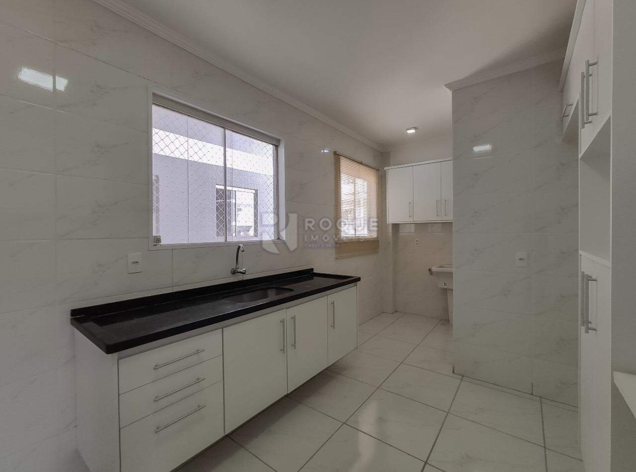 Apartamento para aluguel no bairro Chácaras Antonieta: Cozinha