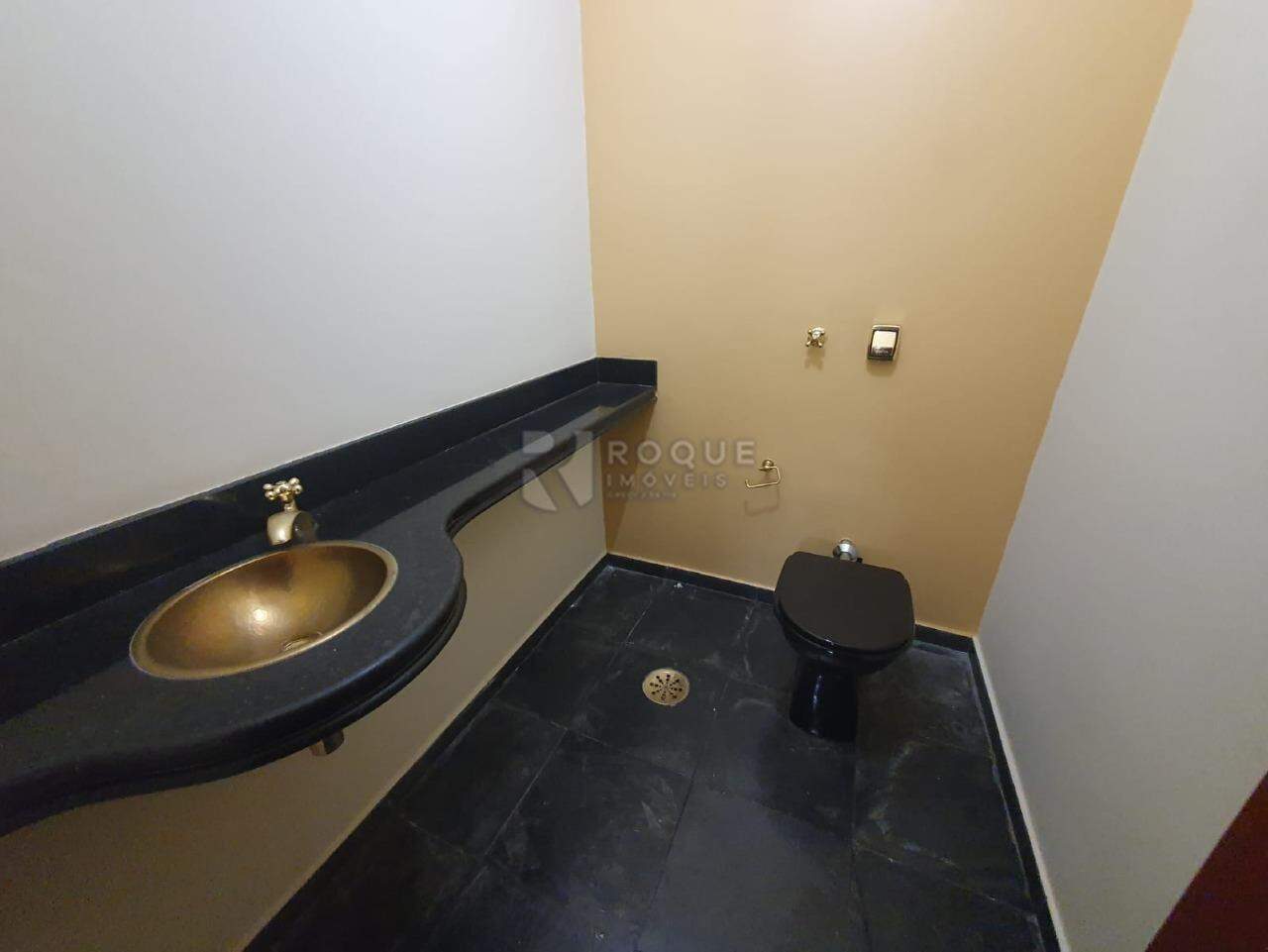 Casa Residencial para aluguel no bairro Parque Real: Lavabo 