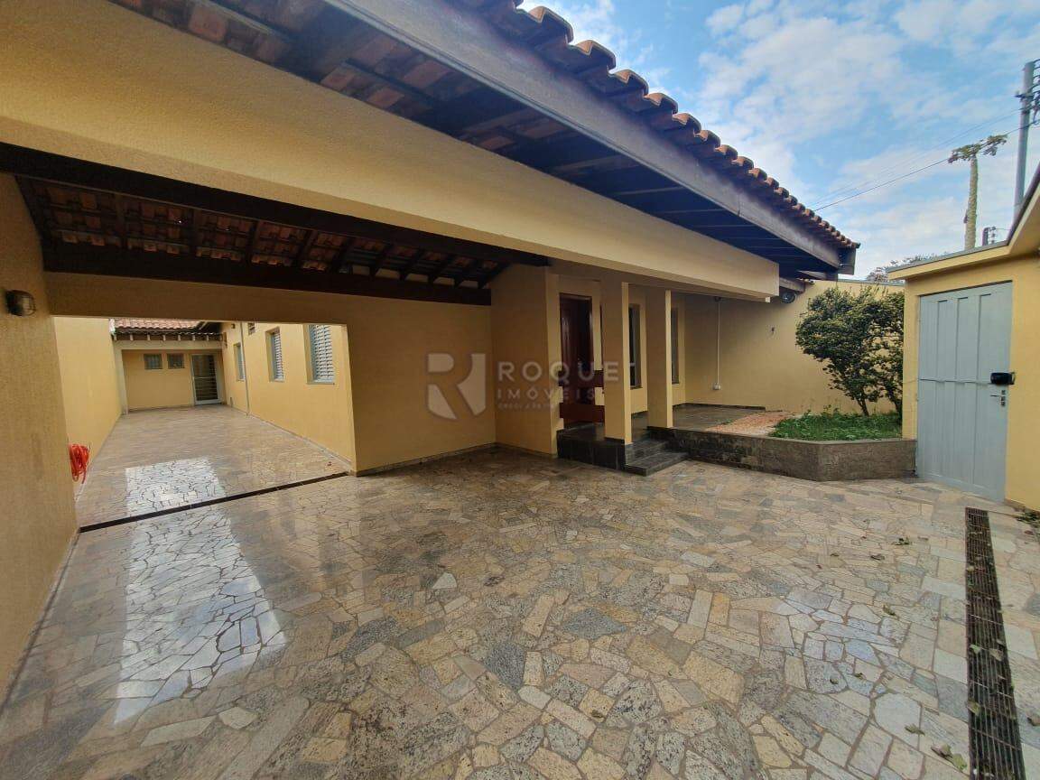 Casa Residencial para aluguel no bairro Parque Real: Garagem 