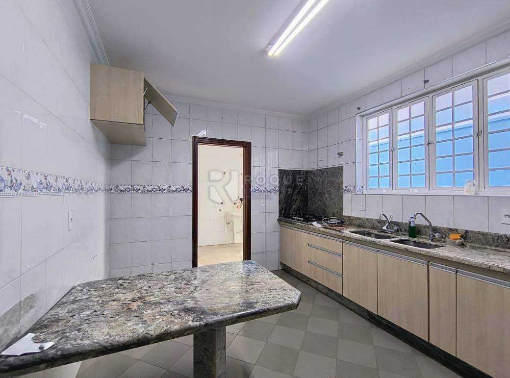 Casa em condomínio para aluguel no bairro Parque Egisto Ragazzo: Cozinha 
