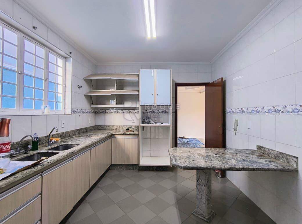 Casa em condomínio para aluguel no bairro Parque Egisto Ragazzo: Cozinha 