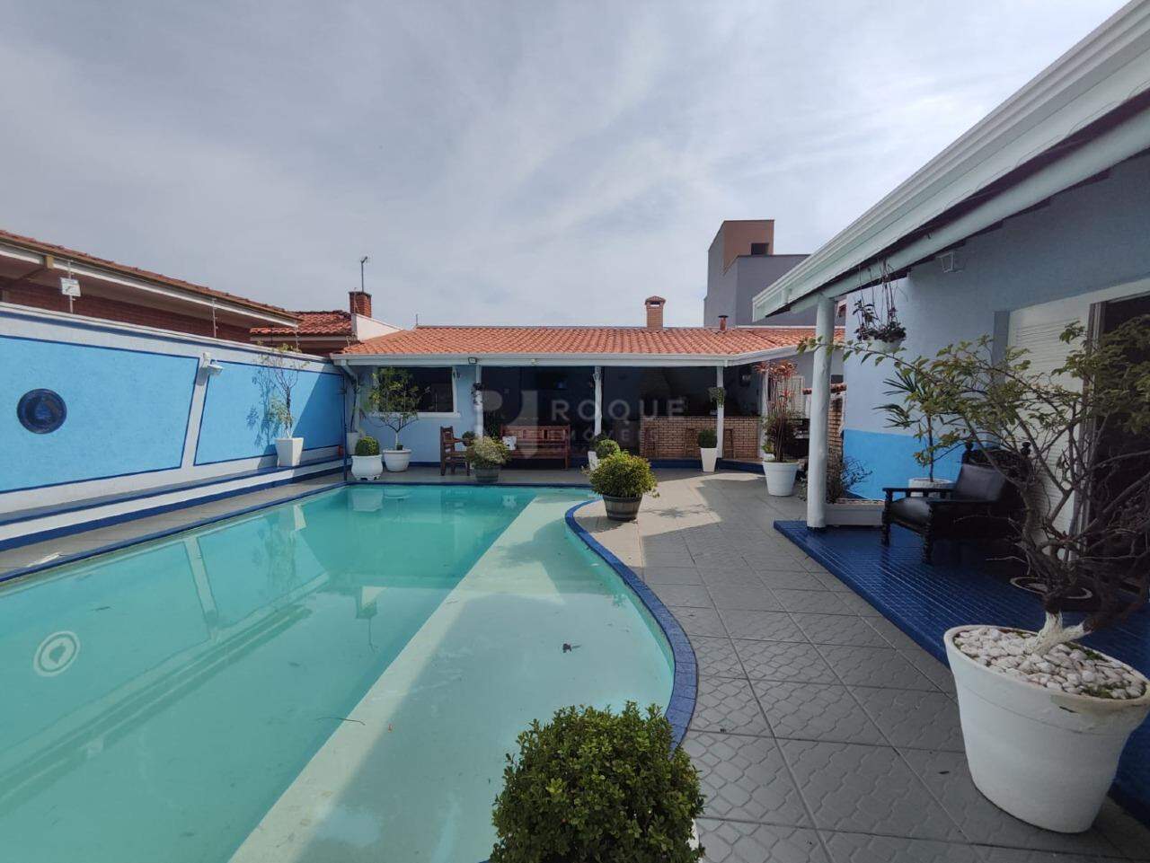 Casa em condomínio para aluguel no bairro Parque Egisto Ragazzo: Piscina