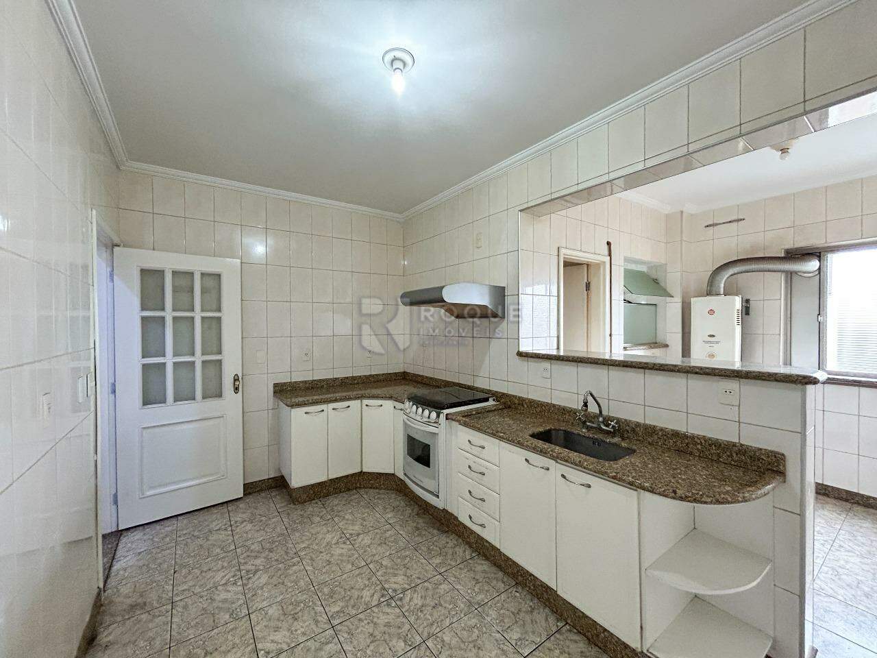 Apartamento para aluguel no bairro Centro: Cozinha