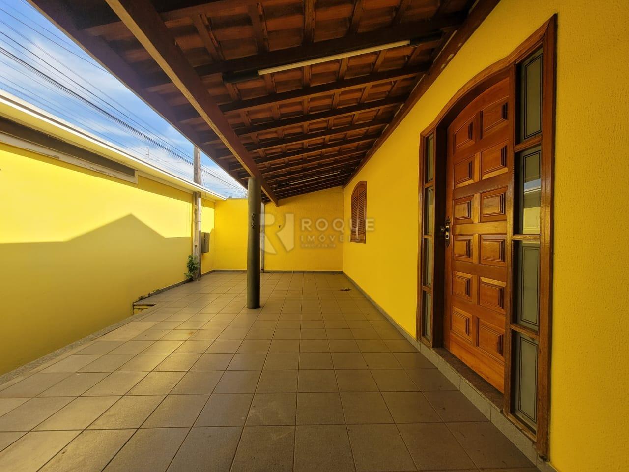 Casa Residencial para aluguel no bairro Jardim Santo André: Frente