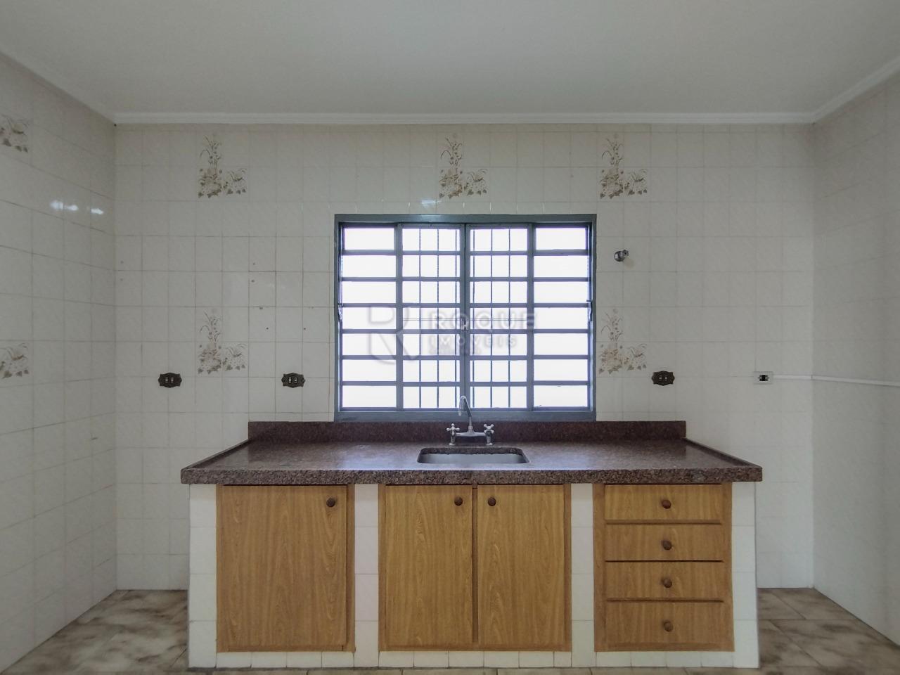 Casa Residencial para aluguel no bairro Jardim Nova Suiça: Cozinha 