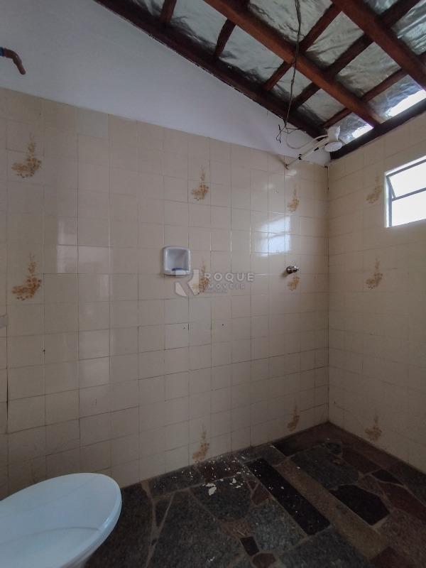 Casa Residencial para aluguel no bairro Jardim Nova Suiça: WC fundo 