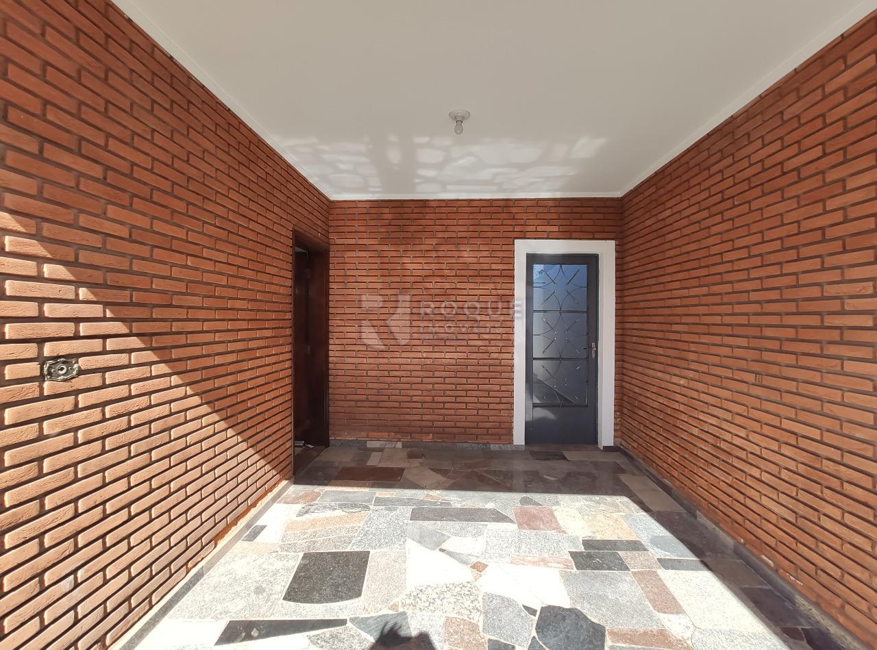 Casa Residencial para aluguel no bairro Jardim Nova Suiça: Garagem 