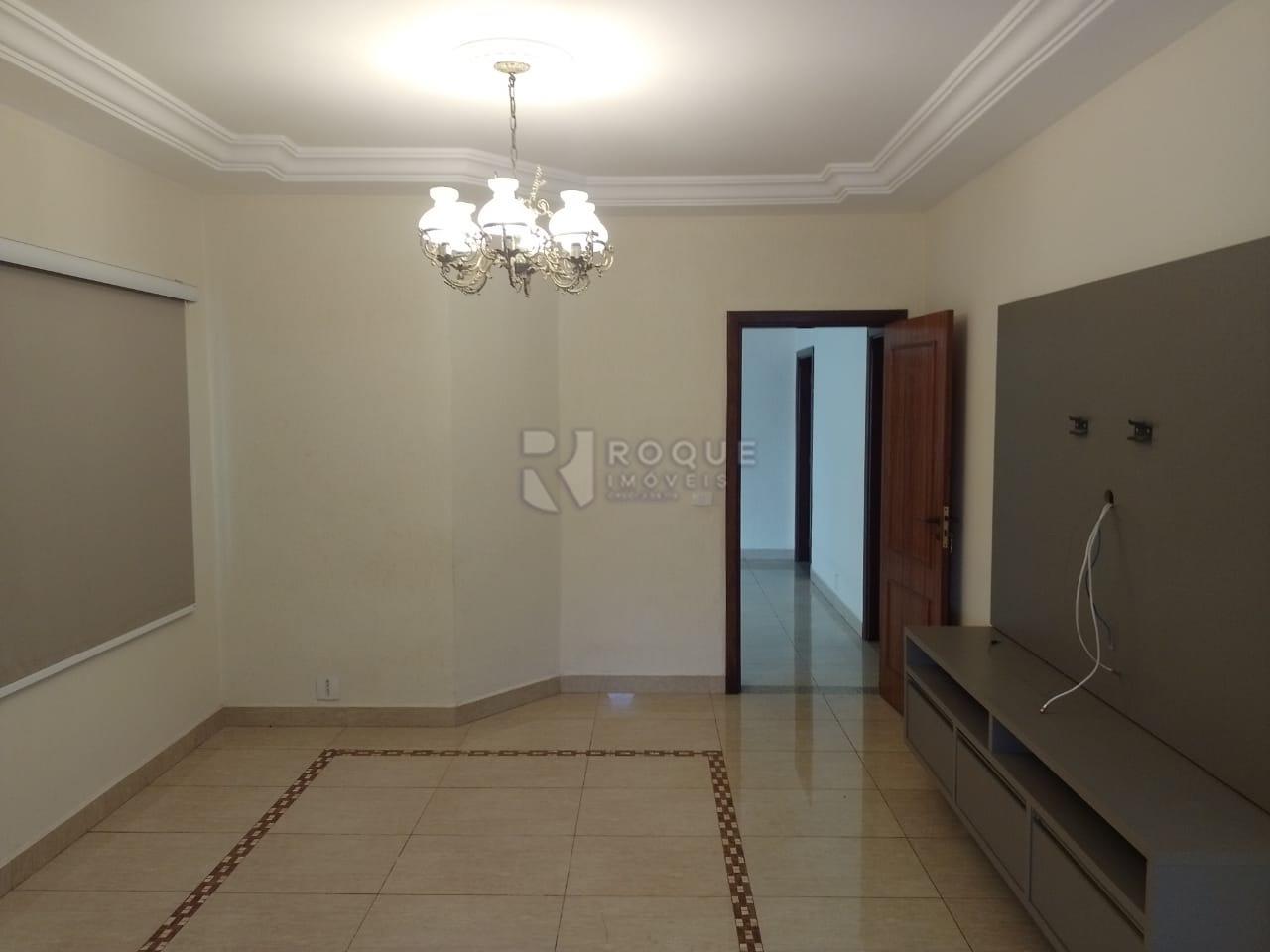 Casa em condomínio para aluguel no bairro Jardim Residencial Monsenhor Rossi: Sala de TV