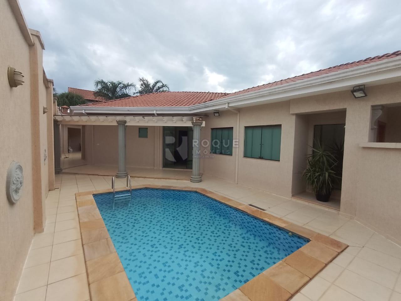 Casa em condomínio para aluguel no bairro Jardim Residencial Monsenhor Rossi: Quintal frente