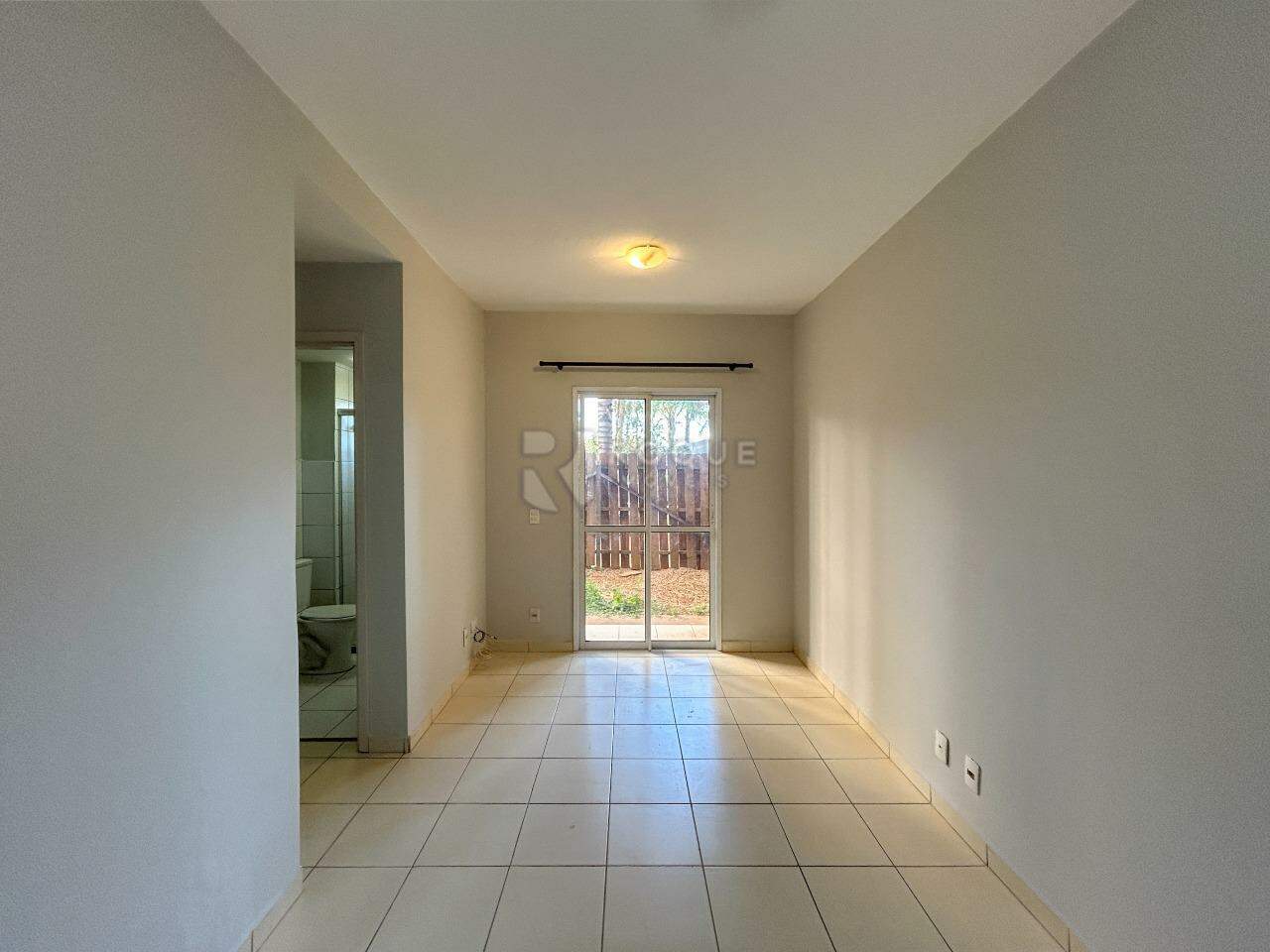 Apartamento para aluguel no bairro Jardim Parque Novo Mundo: Sala 