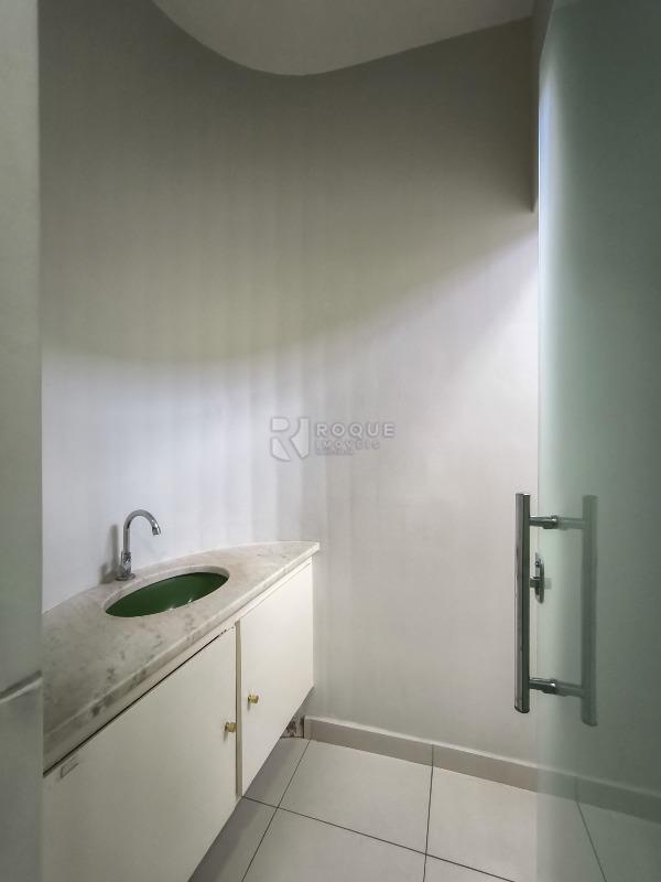 Casa Comercial para aluguel no bairro Vila Claudia: Lavabo