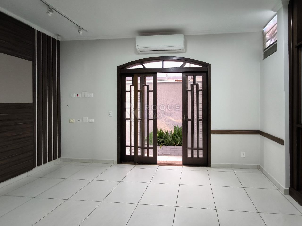 Casa Comercial para aluguel no bairro Vila Claudia: Sala de recepção 02