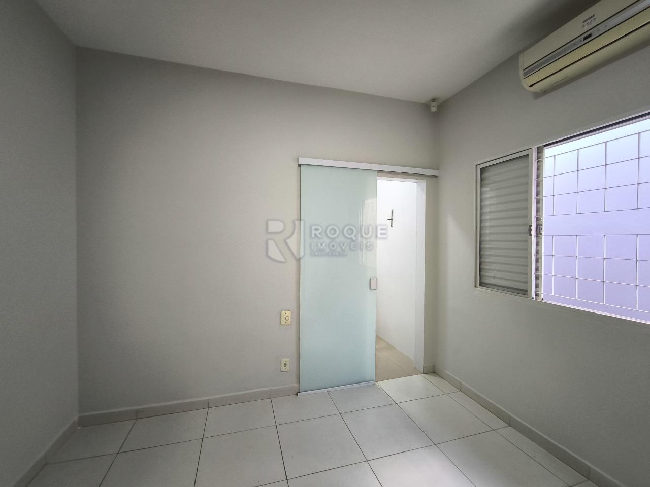 Casa Comercial para aluguel no bairro Vila Claudia: Sala 04