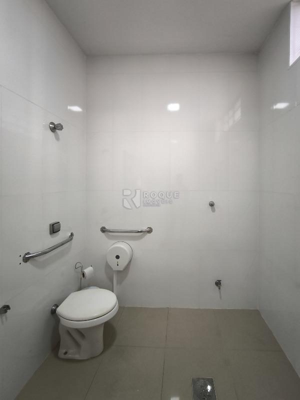 Casa Comercial para aluguel no bairro Vila Claudia: Wc social 