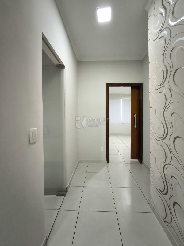 Casa Comercial para aluguel no bairro Vila Claudia: Área de circulação