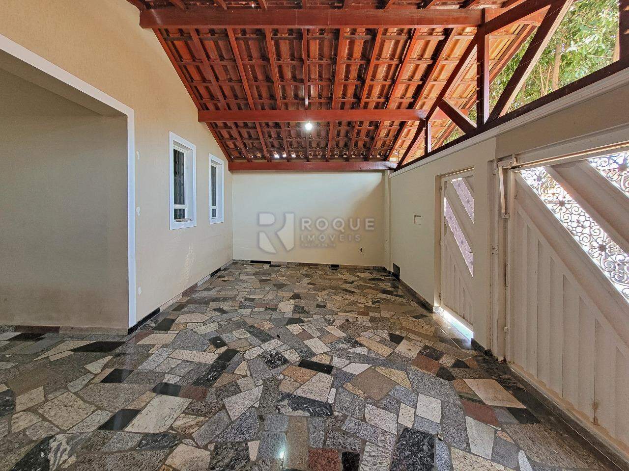 Casa Residencial para aluguel no bairro Jardim Residencial Guimarães: Garagem